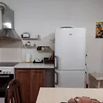 Doris\' 1 Bedroom Apartment