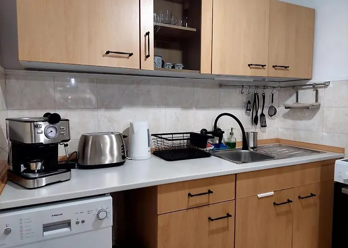 Doris\' 1 Bedroom Apartment